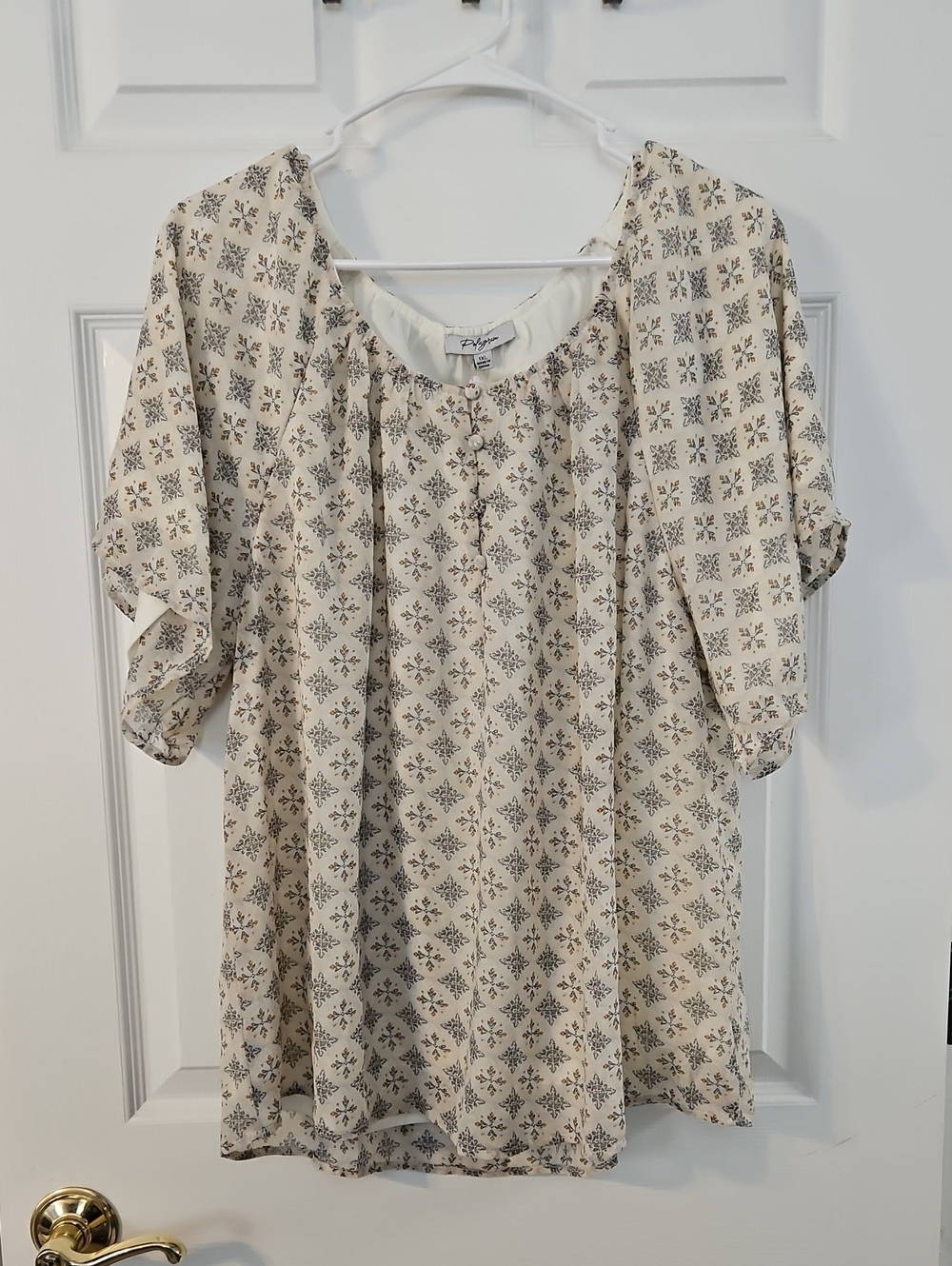 Women’s Cream Printed Short-Sleeve Top